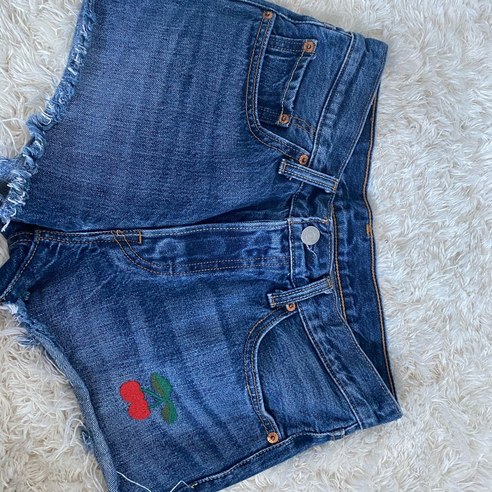 Levi’s shorts with cute cherry